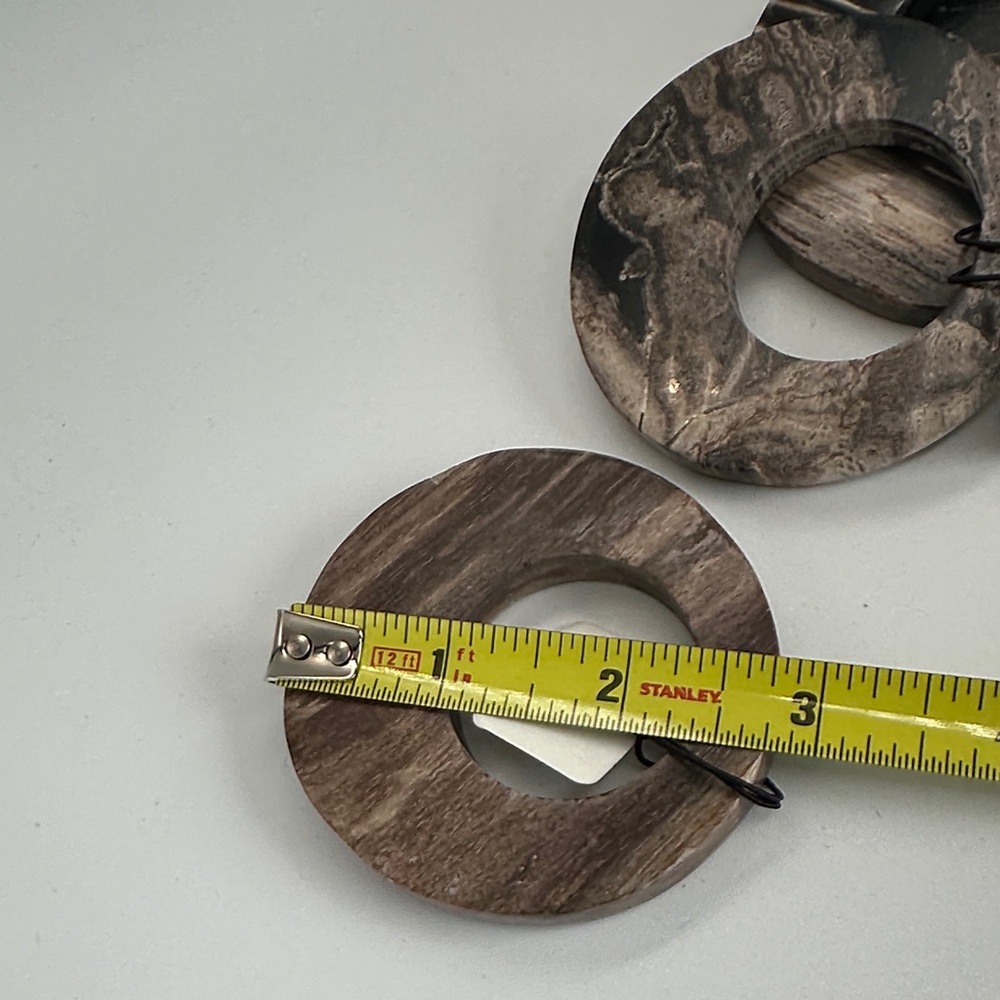 Crate and Barrel Natural Marble Set of 5 Napkin Ring, Holder ... Brown Tones. - Picture 10 of 10